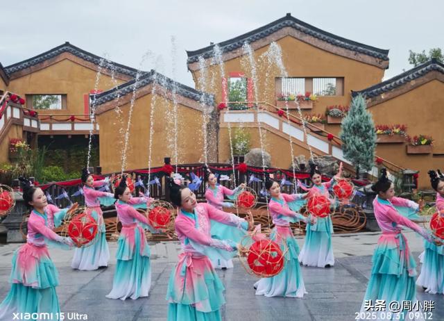 南宋非遗现身北宋清明上河园，千年滚灯绝技“永不熄灭”
