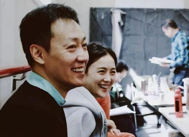 离春节不到2月	，52岁辛柏青高调传出喜讯，朱媛媛终于可以放心了