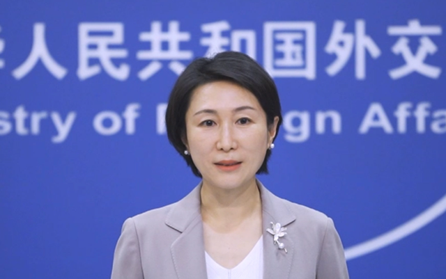 中方刚公布访华名单，特朗普连下两道制裁令，冯德莱恩也出来搅局，中美欧博弈再度升级