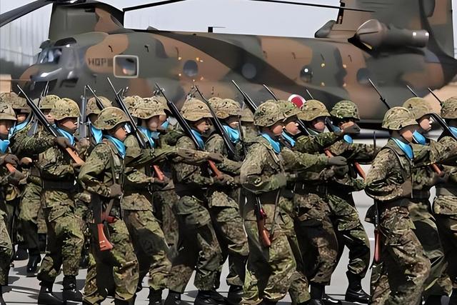 高市对华叫嚣后，中方发斩首警告、特朗普紧急切割、普京仗义执言