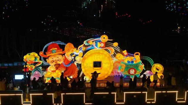 【网络中国节·春节】灯火映古城 年味满正定