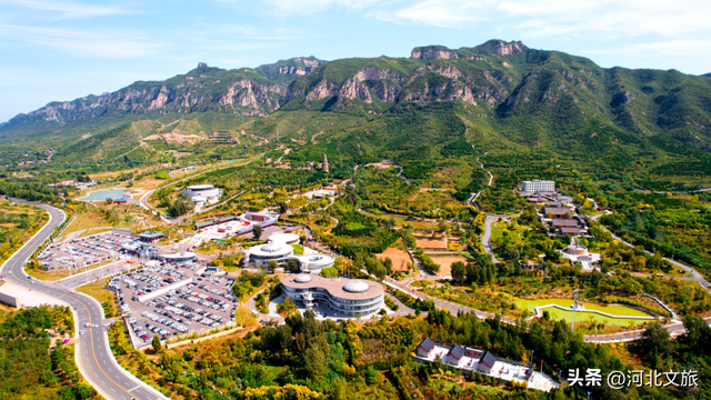 北响堂石窟的 “神秘邀请函”：从龙纹浮雕到刻经密码，解锁北齐皇室的石窟秘密