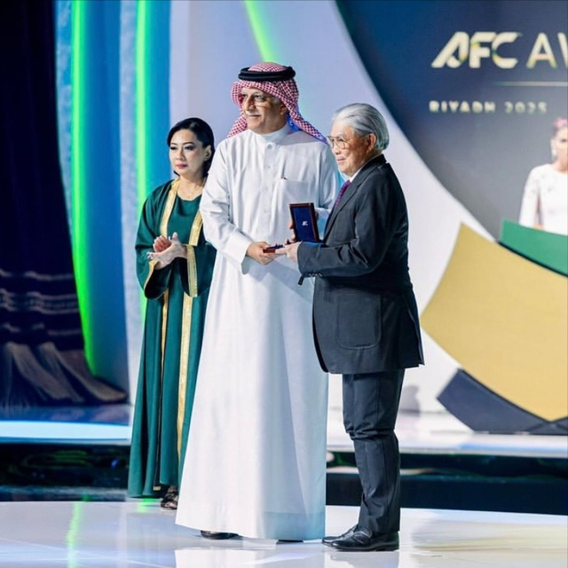 结婚13年，44岁郭晶晶再次迎来喜讯，全网恭喜	，终于等到这一天