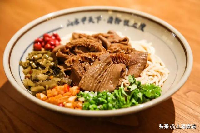 客流持续大涨！这个“人挤人”也要去的地方，最近有了新“顶流”，“买吃逛”都有好去处，你试过了吗？