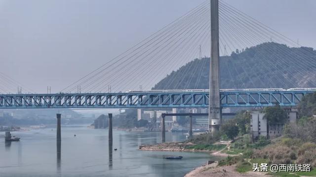 我的铁路风景丨时光与山河的辙印