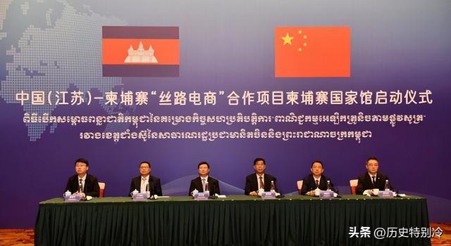 最重视中国阅兵的国家，第一个抵达北京，89岁太后扶光头国王下机