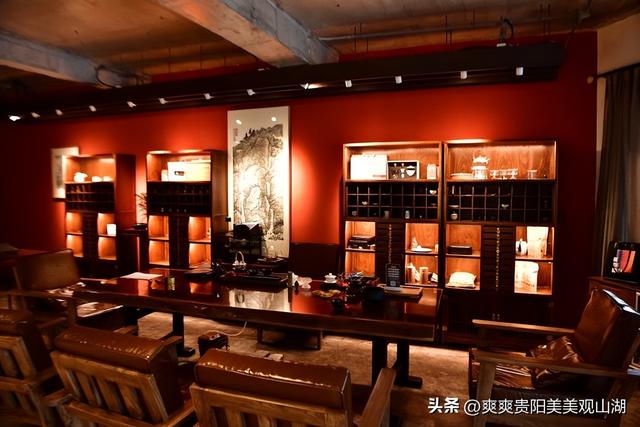 双节打卡观山湖：游客沉醉山水间 乐享诗意栖居