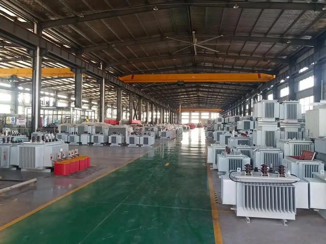 马斯克一语成真，全球抢购的不是芯片	，而是中国20万一台变压器