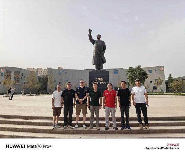 中国汽车旅行十大风云人物表彰暨届双十大路线颁奖盛典在和田举办