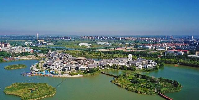 宁夏中卫不是摩洛哥，却让10万人专程飞来睡沙漠