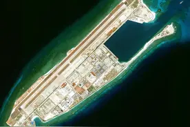 向世界宣布！南海岛礁已长大，无数不沉航母正震慑中国南海！图片