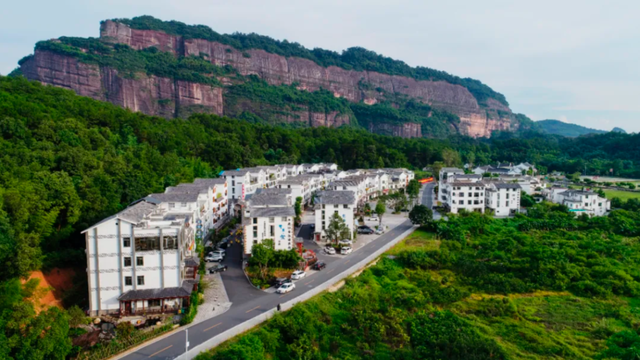 丹霞山秋冬攻略｜一场让手机内存爆掉的视觉暴击之旅，解锁四季皆宜的地质奇观新体验