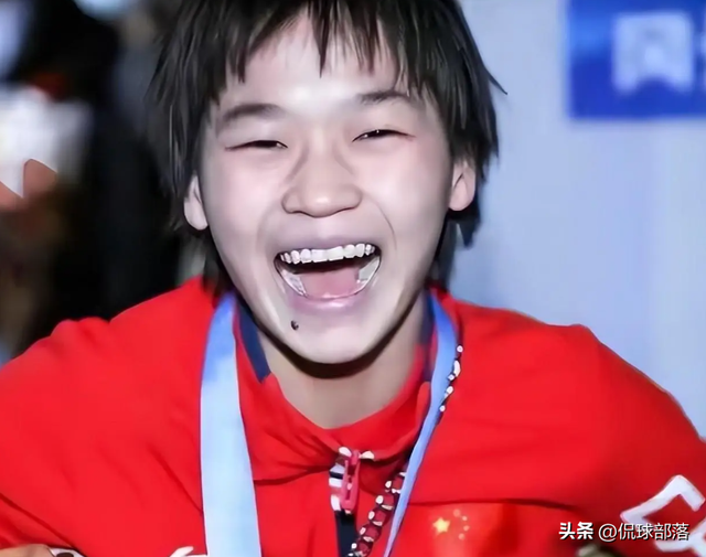 全红婵雕像事件持续发酵，宋清辉：应火速拆除全红婵雕像