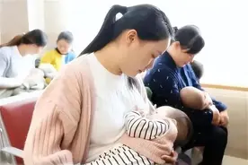 12 岁男孩仍未戒掉母乳，每日喝 3 次！医生也无奈！图片