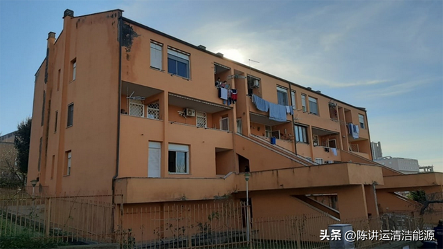 RESHeat住宅建筑供暖系统结合太阳能电池板、热泵和地下蓄热装置