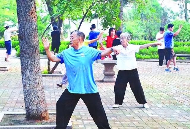 中国将迎来死亡高峰？22年去世1041万人，23年1110万，去年多少？