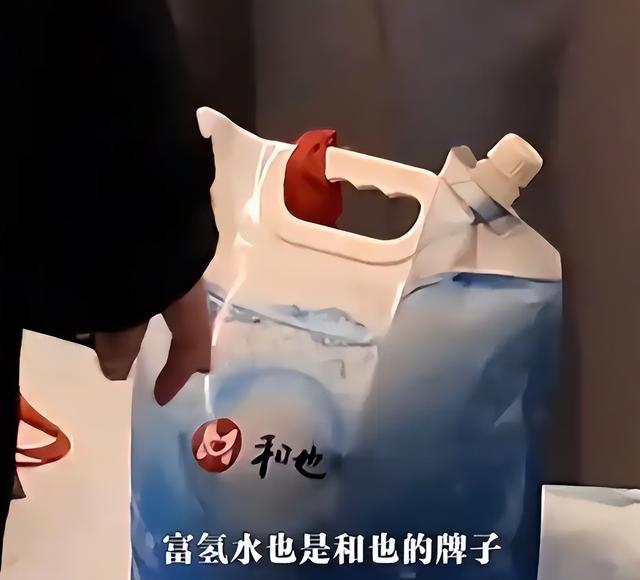 临近年关，轻松"拿捏"霍启刚的郭晶晶	，竟意外走上了倪萍的老路