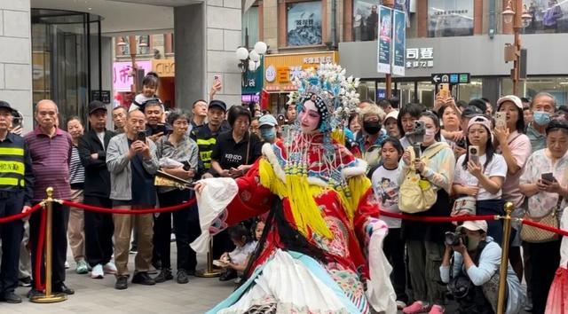 “津韵不倒翁”惊艳回归！传统文化点亮假日文旅