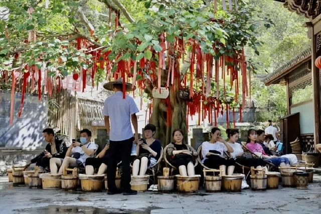 均温25°C，一年晴天300天的滇西小城，去躺平几日简直不要太快乐