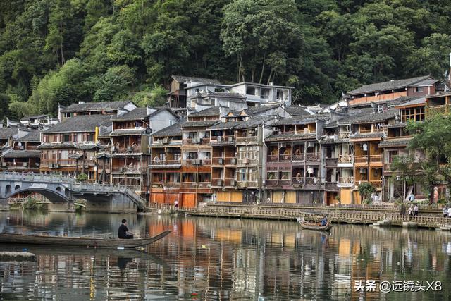 湖南湘西古城苗寨景观