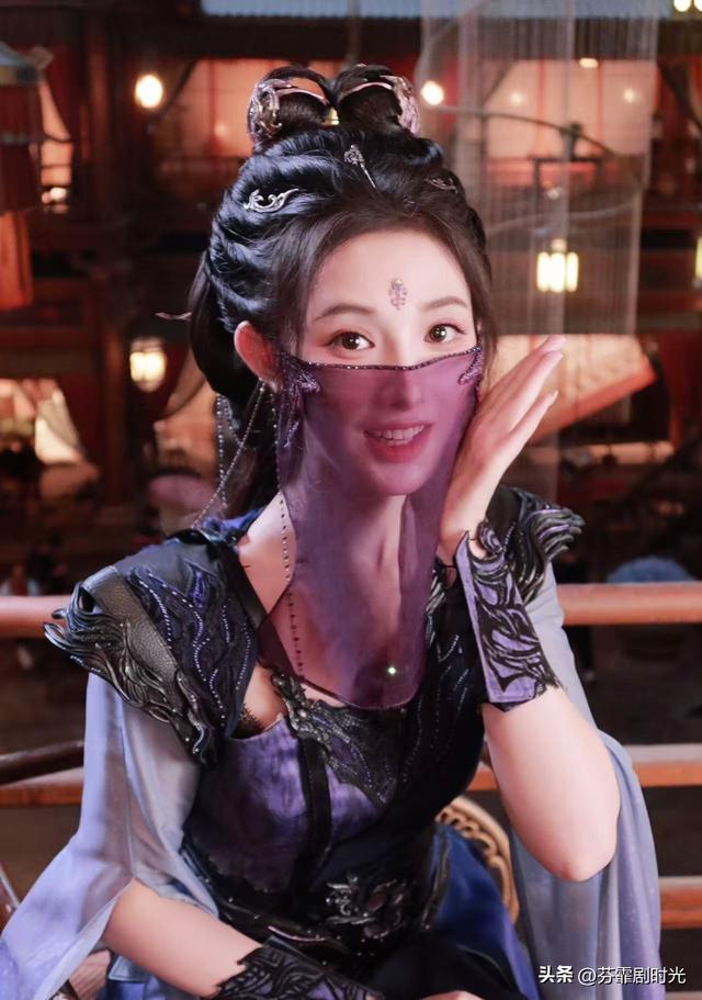 女演员身份和戏份哪个重要？看《暗河传》彭小苒和杨雨潼就知道了