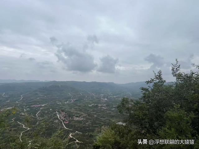 蒙阴七十二崮之一的瞭阳崮，不仅有壮丽风光，还曾有过血雨腥风