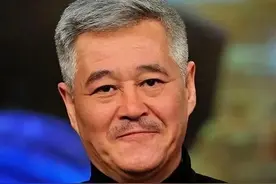 一场活动，彻底戳穿了赵本山的“江湖地位”，人品好就是不一样图片