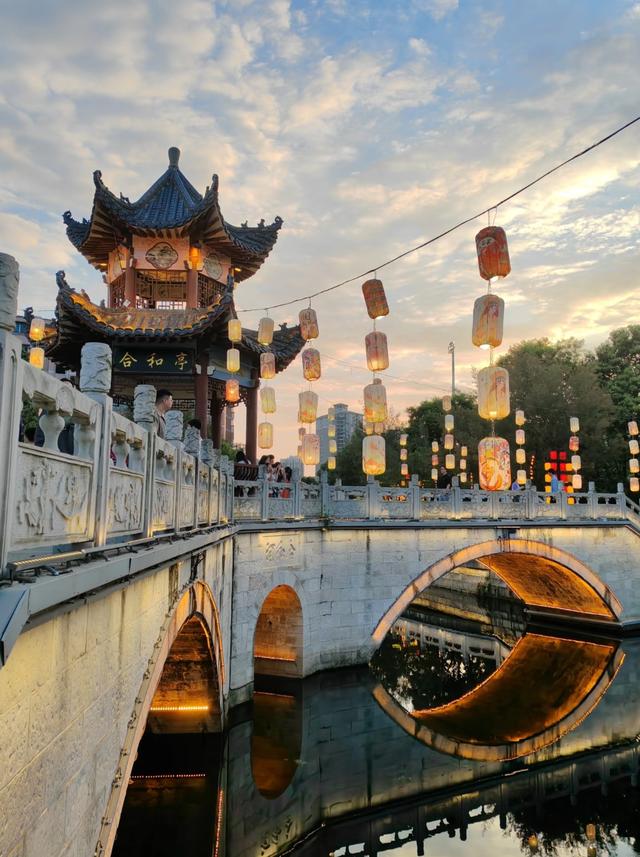 如果有条件，退休后我更愿意在这8座城市久居，生活舒服节奏也慢