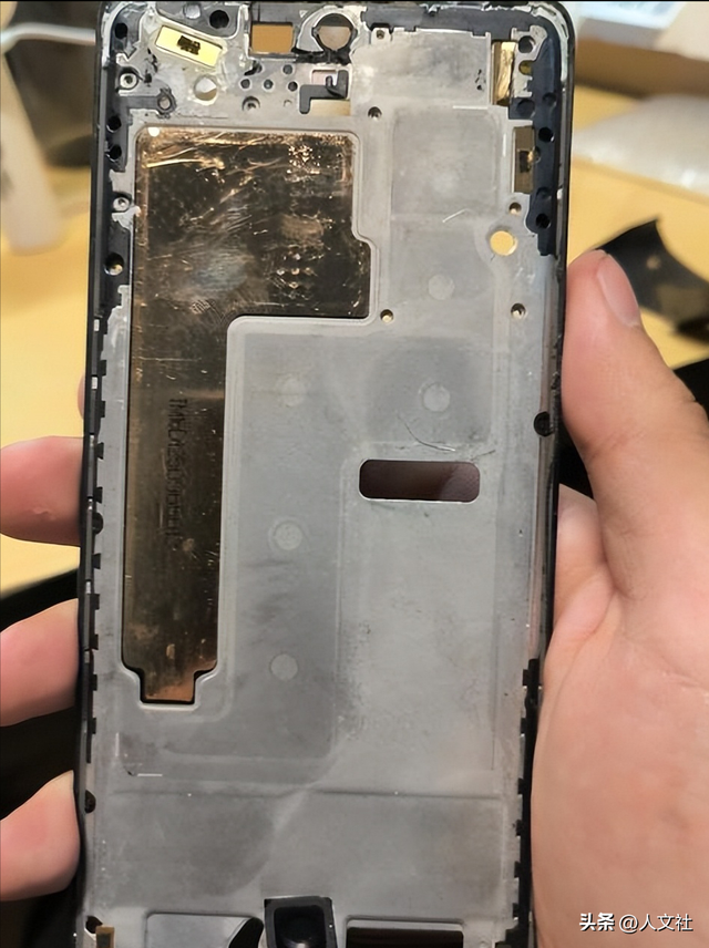 历史性突破！全球首款2nm手机芯片成功量产，这次真的遥遥领先了