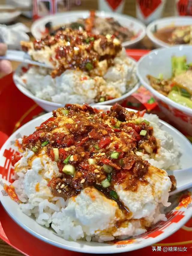 标题:成都1.5h神仙秘境!3处免费桃源,人少景绝还出片