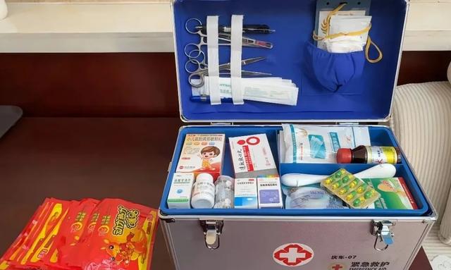 高铁1.5小时直达!体验“冬捕”现场冰湖腾鱼!