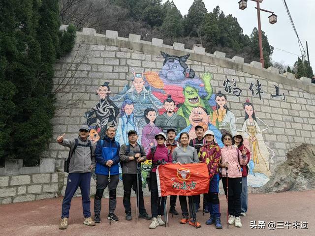 无为在歧路，冬日鹤伴山