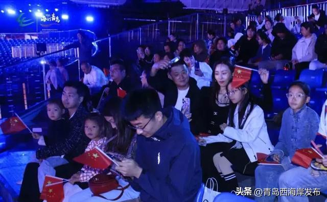 走，去看演出！