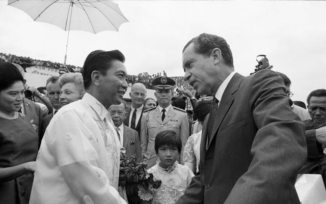 菲参众两院掀桌，拒听马科斯指令，财政大权绝不交给贪腐总统之子