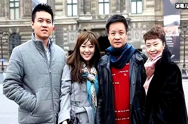 父亲是前外交部部长，妻子是阎维文女儿，他却拒绝父辈光环靠自己