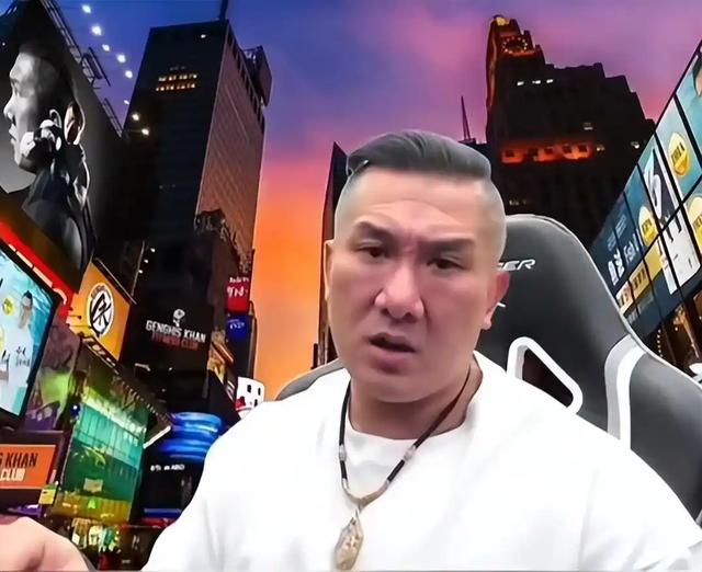 台湾网红馆长露出马脚？直播怒喷大陆网友，网友：他太高看自己了