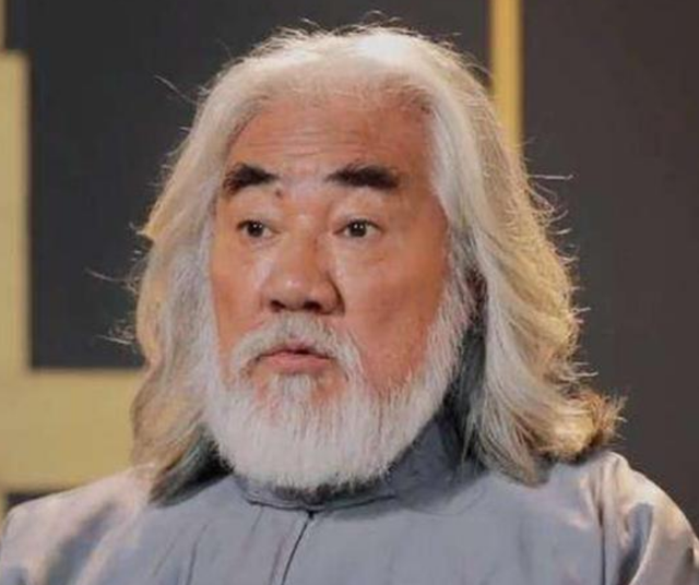 拔出萝卜带出泥，张纪中再迎噩耗，转移财产是冰山一角，麻烦大了