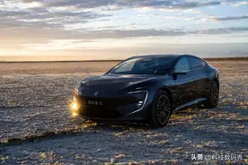 支持跨屏协同、跨地面停车，有华为加持的阿维塔12到底值不值图片