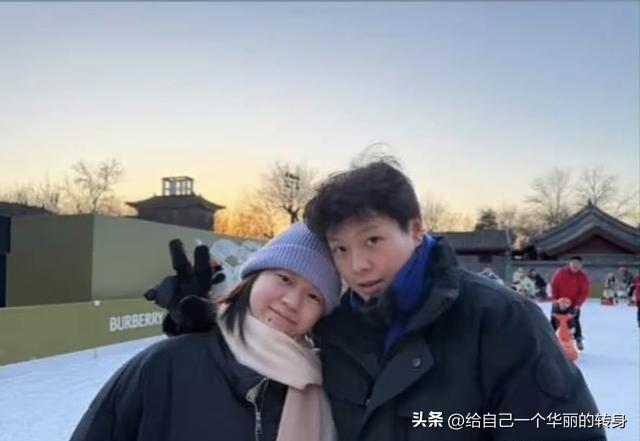 全红婵归队画面曝光：和队友喝咖啡笑到捂脸“普通女孩”让人放心