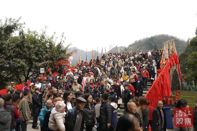 雎水镇：百年古镇焕新生，碧水青山入画来