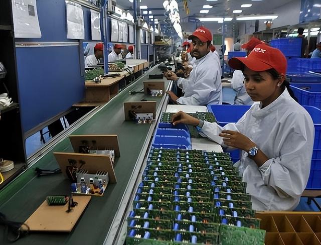 印度手机抢占美国44%市场！中国跌至第三，印度制造真要崛起了？