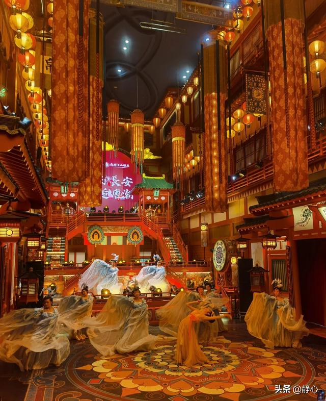 传统文化“破圈”：从画卷到街巷的消费新活力