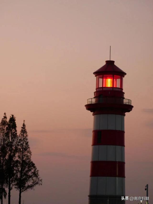 日暮下的金陵，绝美！