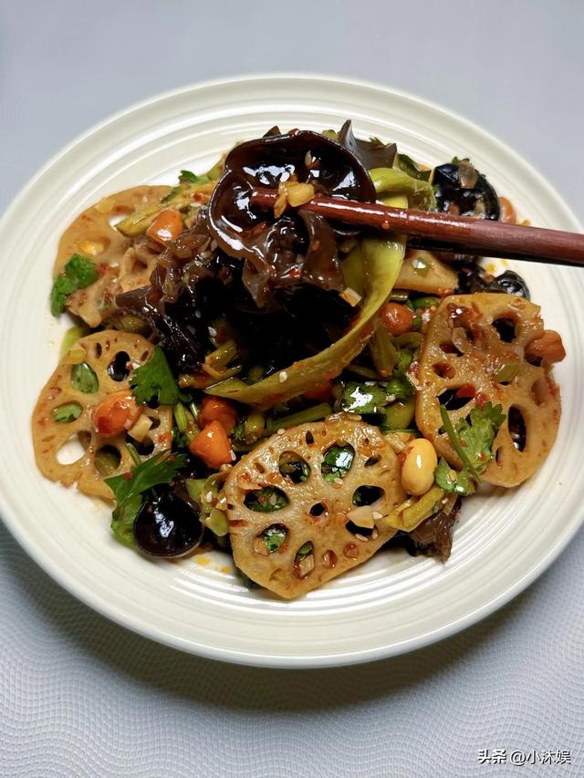 原来它是“推粪大王”！隔两天吃一次，排便顺畅，全身都轻松