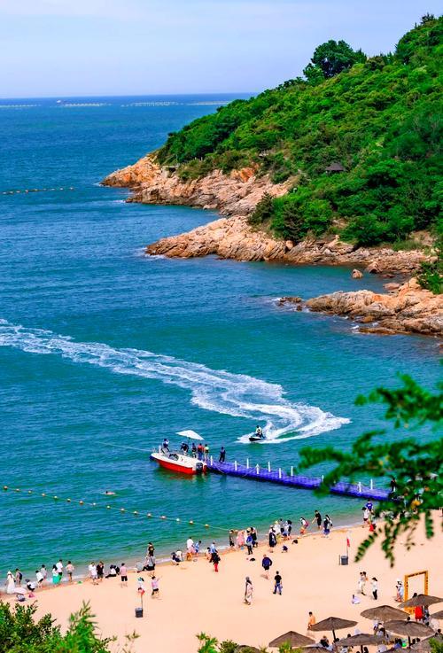 江苏有座海滨小城，4月鲜花开满山头，却被99%的游客路过