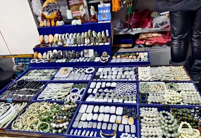 突发！大量日本游客涌入北京，他们不去旅游不吃美食，原因为何？
