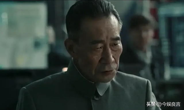 九三阅兵结束，第一个“受害者”出现了，网友安慰郭帆大胆一点