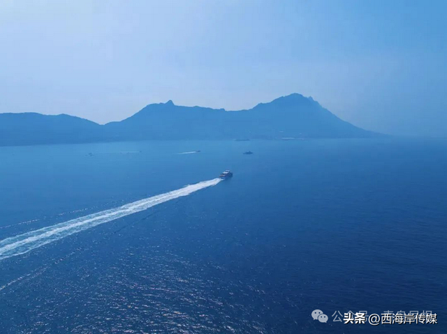 开通了！坐船到灵山岛，看贝壳楼、老虎嘴，海上看风景，还能打卡“初心灯塔”……