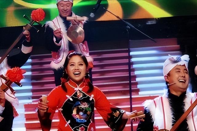 倾家荡产120万上星光大道，惨被淘汰后，负债40万的她如今怎样了