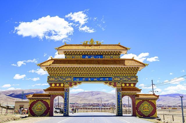 人生至少要去一趟“甘孜”吧！去看雪山、草原和星空！